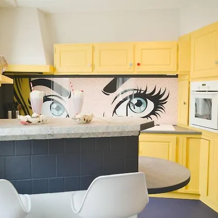 Popart Jacuzzi & Sauna De Gamme 公寓